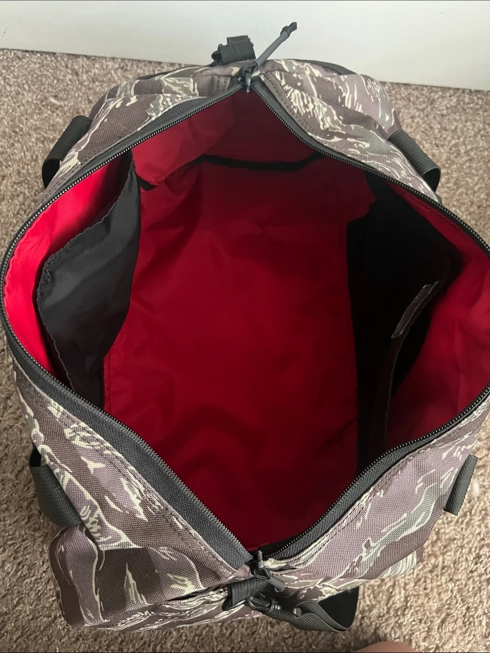 WRMFZY Men's Camo Travel Duffel Bag - Black & Brown